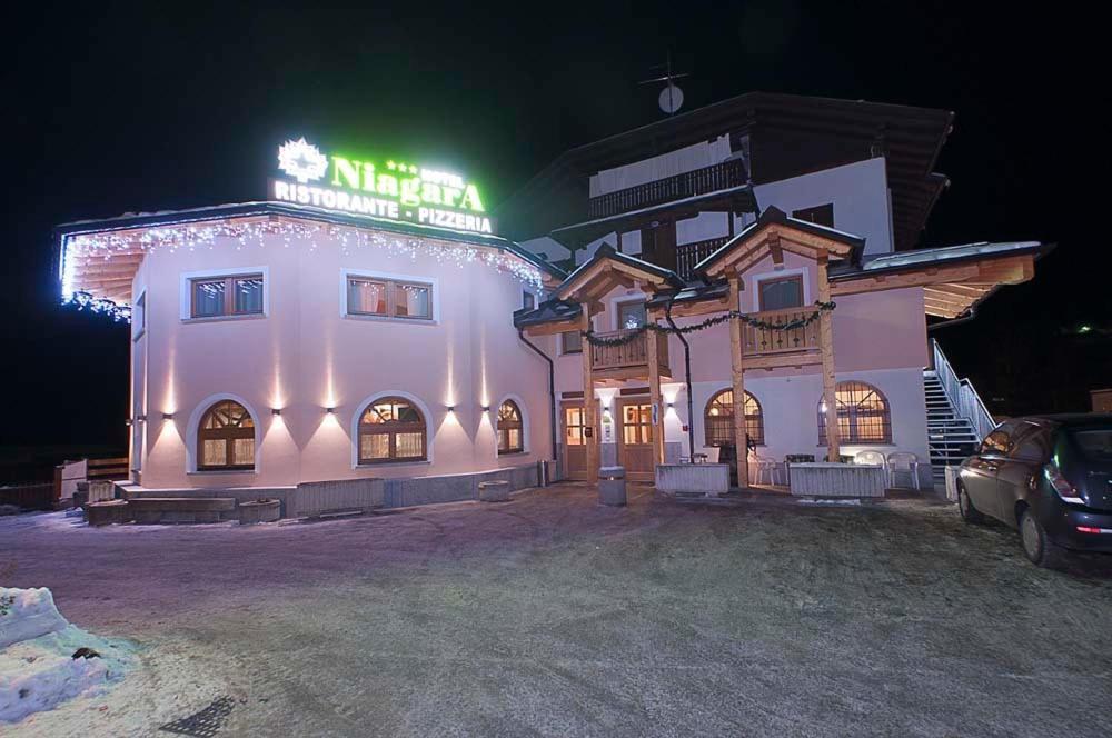 Hotel Niagara Ossana Exterior photo
