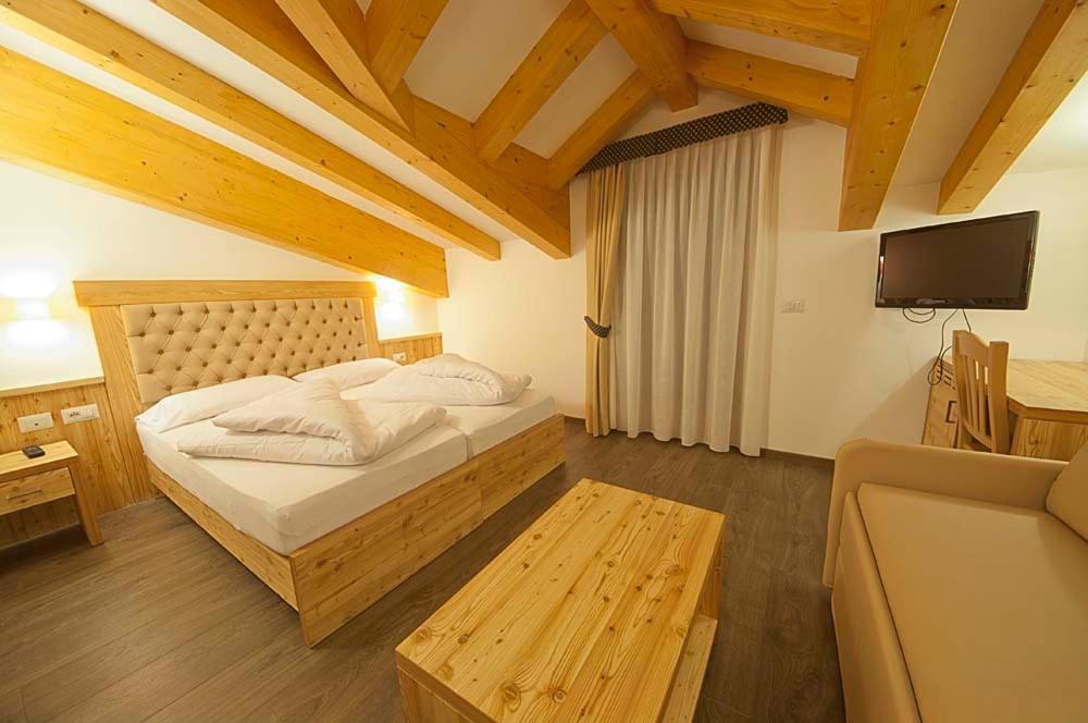 Hotel Niagara Ossana Room photo
